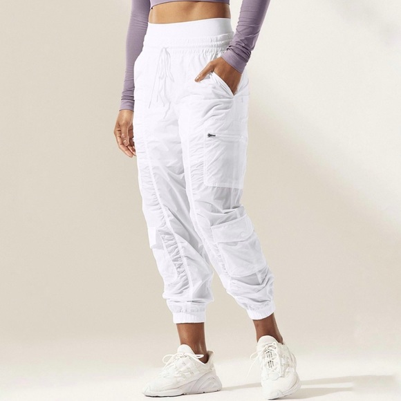 Athleta Pants - Athleta Parachute Cargo Pant